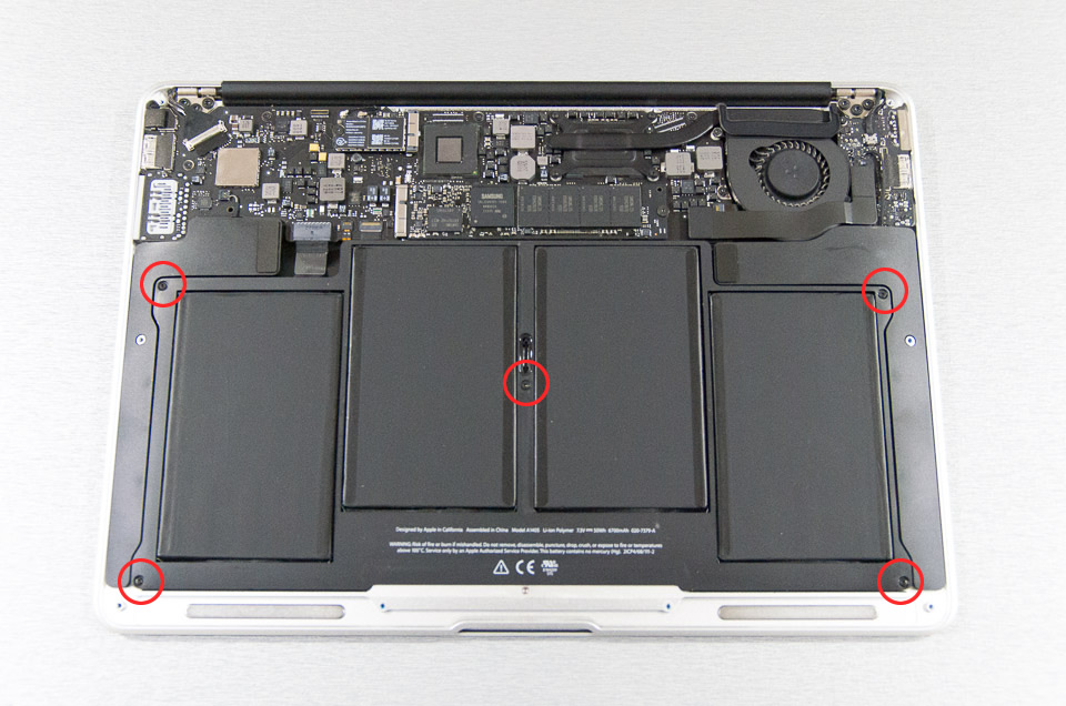 MacBook Air 13 (Mid 2012) のバッテリー交換にチャレンジ | 巨大