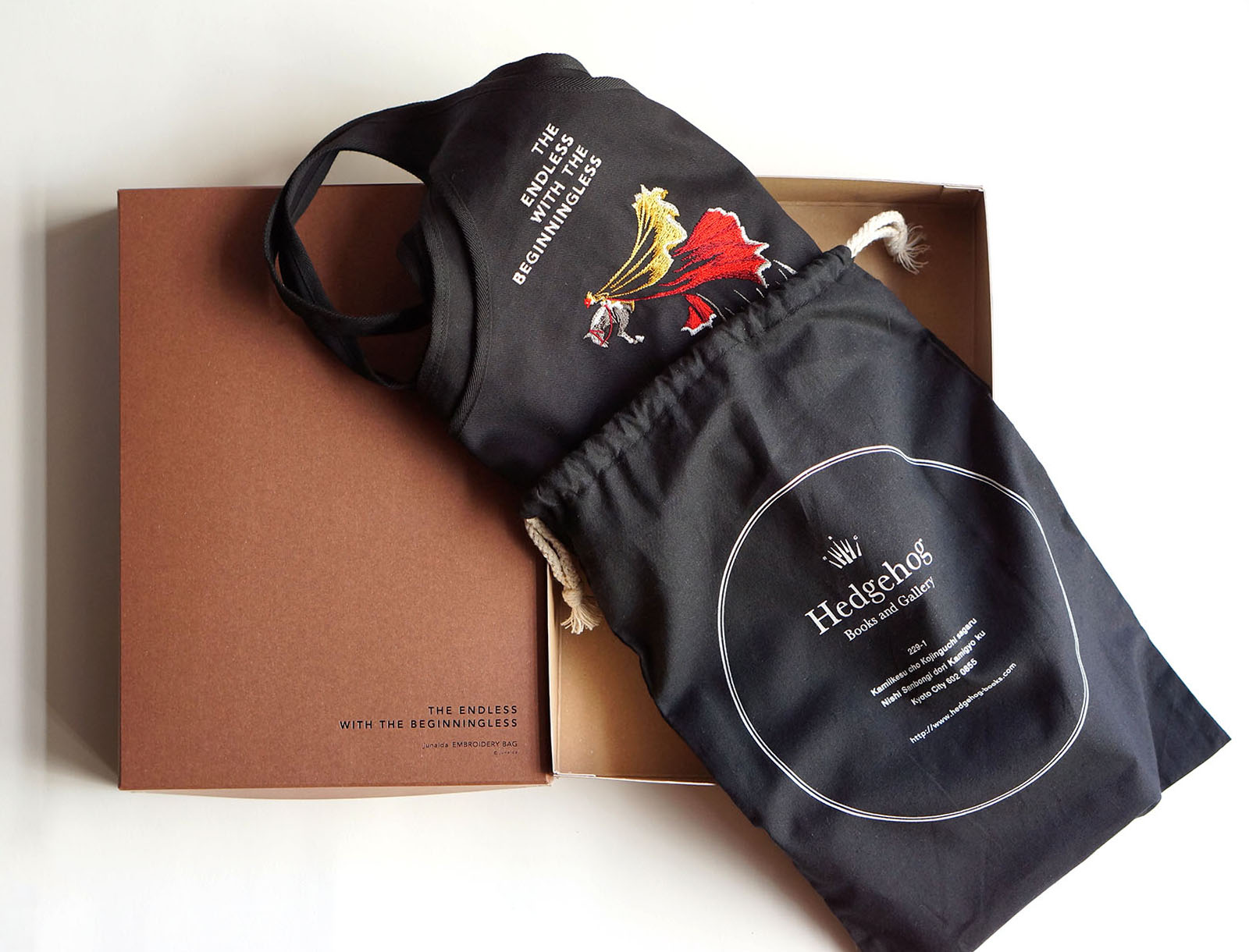junaida.com » THE ENDLESS WITH THE BEGINNINGLESS 刺繍バッグ