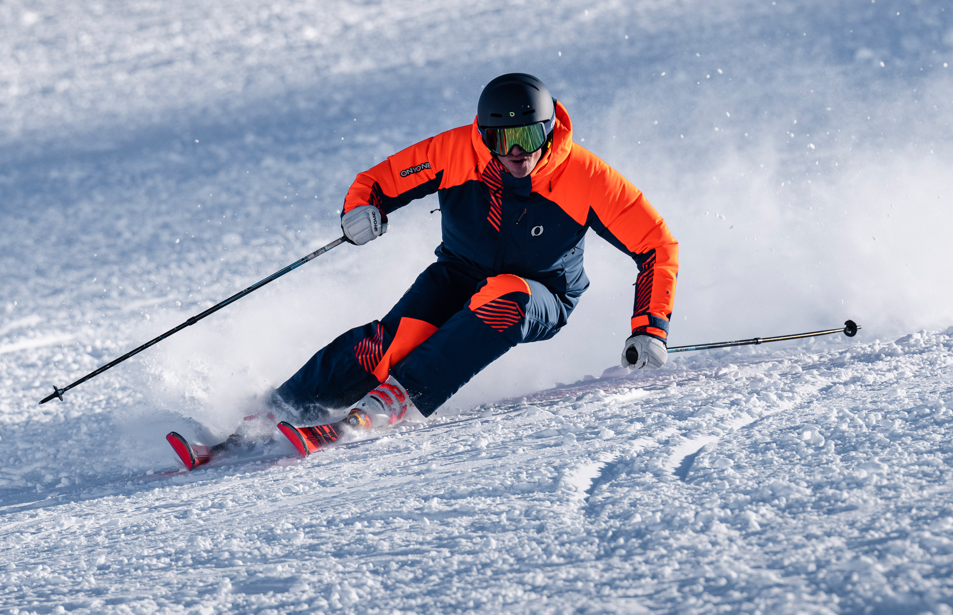 ONYONEスキーウェア上下23-24年モデル 【公式通販】