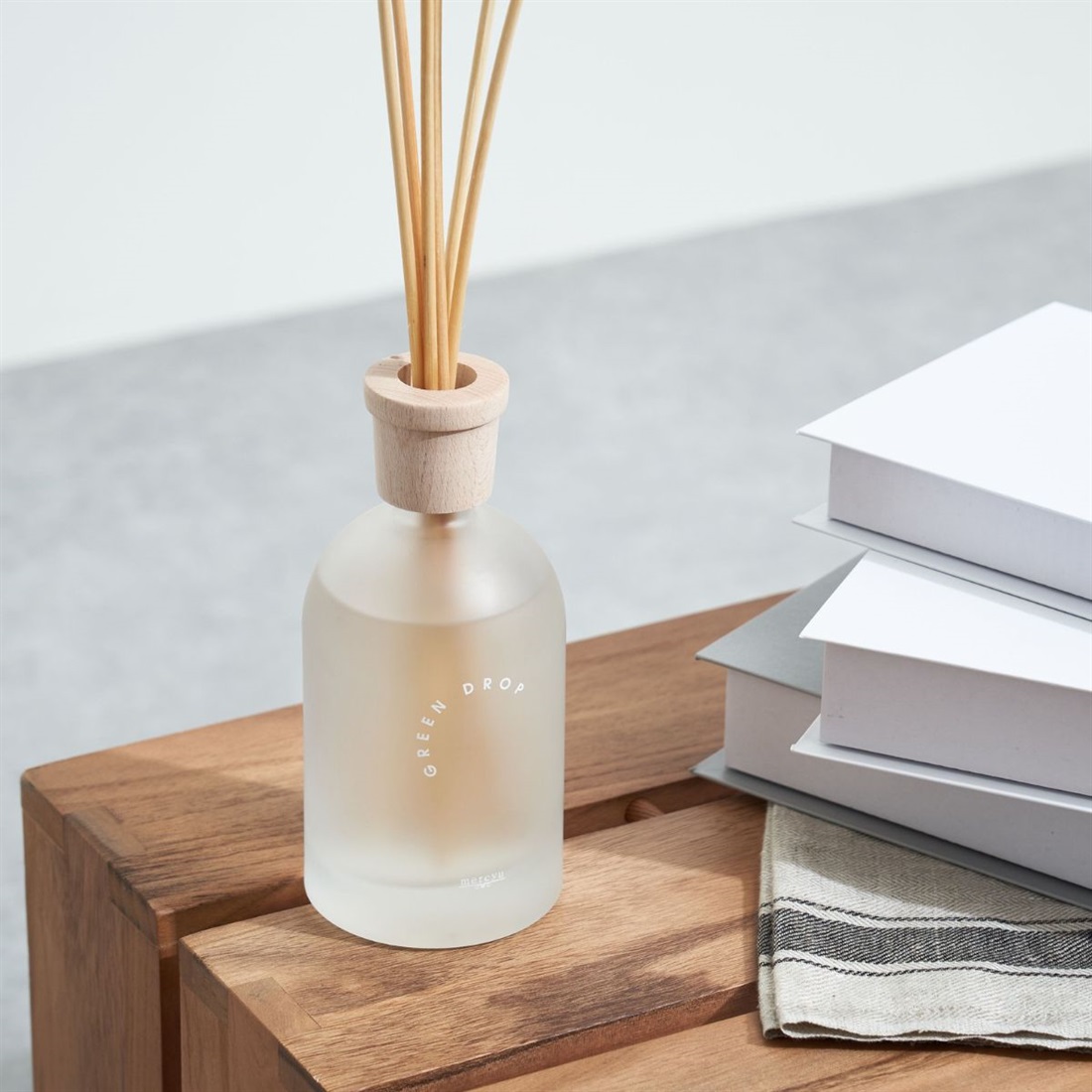 Nordic Collection 倒れてもこぼれにくいリードディフューザー 430ml