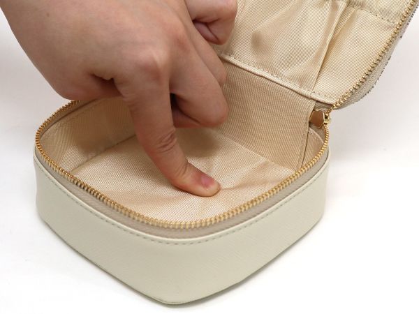 完売【限定アイテム】いちご 乙女ポーチ