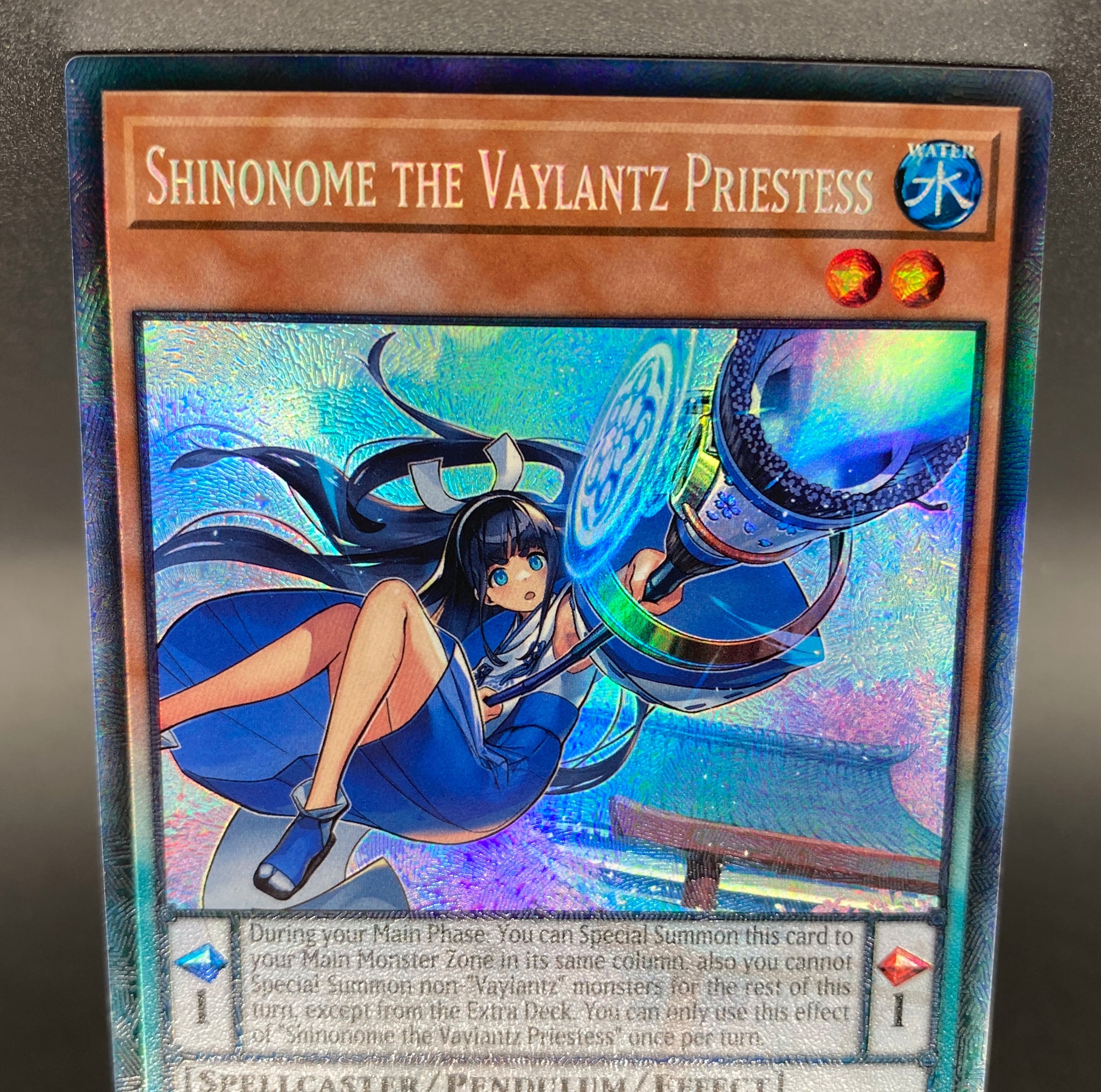 遊戯王 EU版 TAMA ヴァリアンツの巫女－東雲 コレクターズレア 英語版