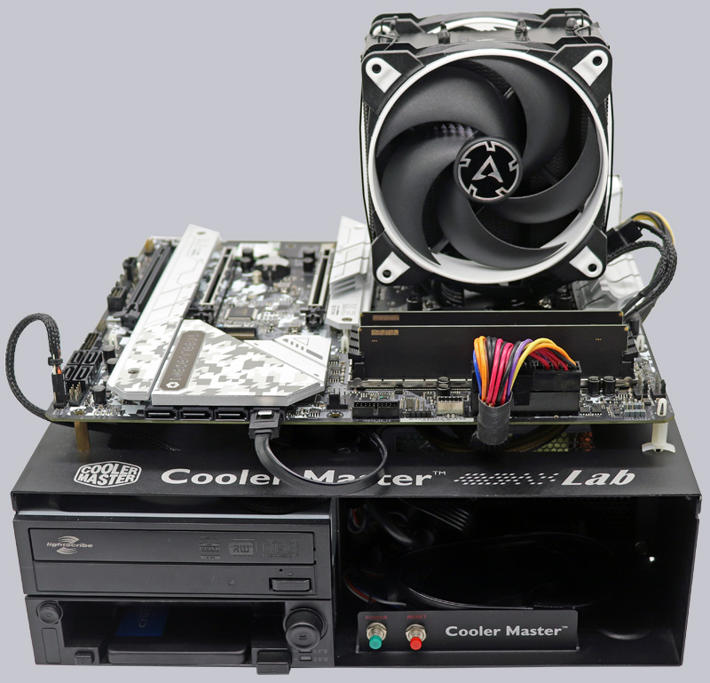 ASRock Z790 Steel Legend WiFi Motherboard Review Layout, design