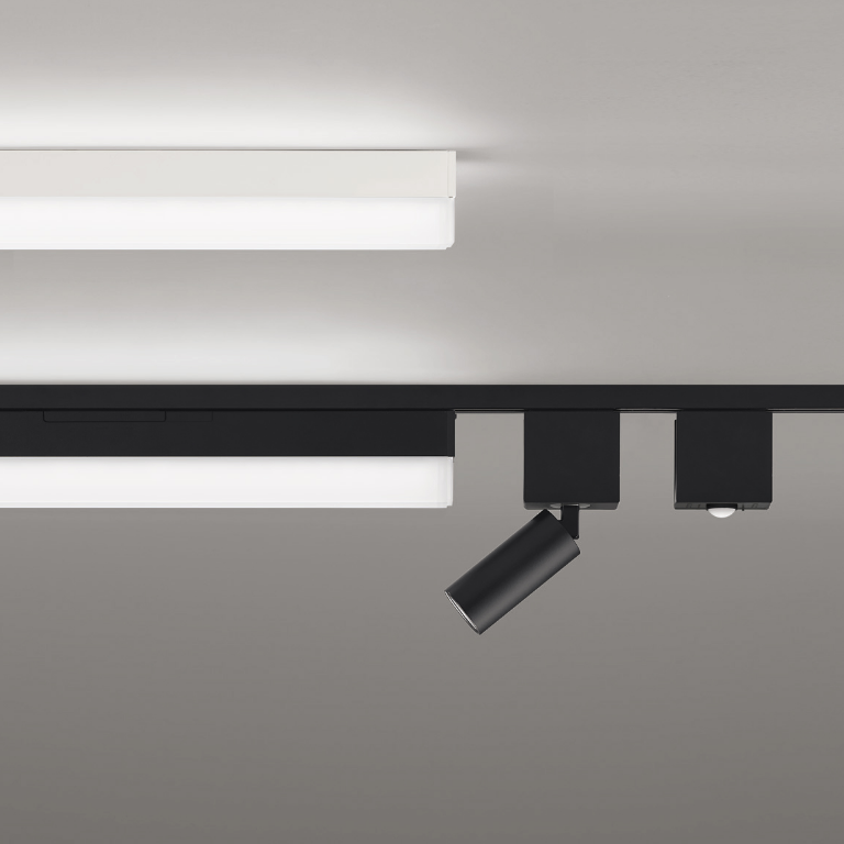 ダイスケ オーデリック 配線ダクトレール用 LEDスポットライト3点