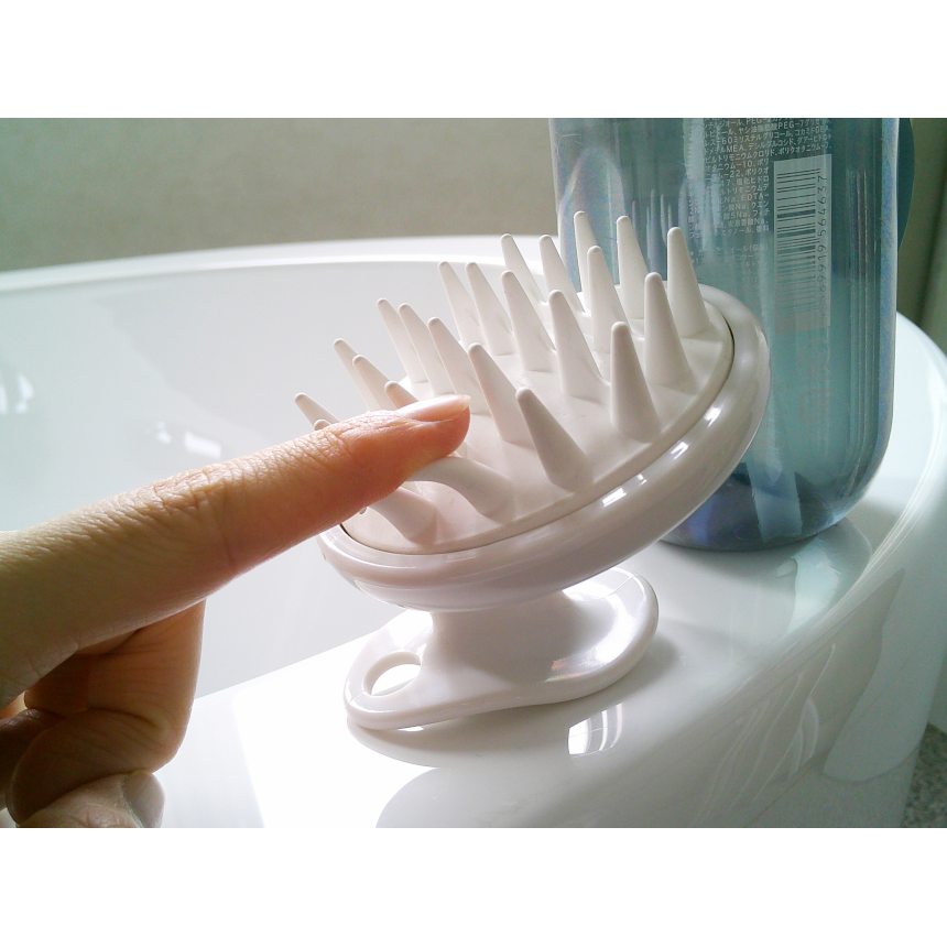 amois スカルプマッサージブラシ | 製品情報 | 株式会社オーエ