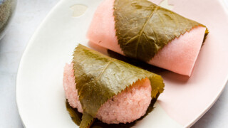 sakura-mochi-3-320x180.jpg