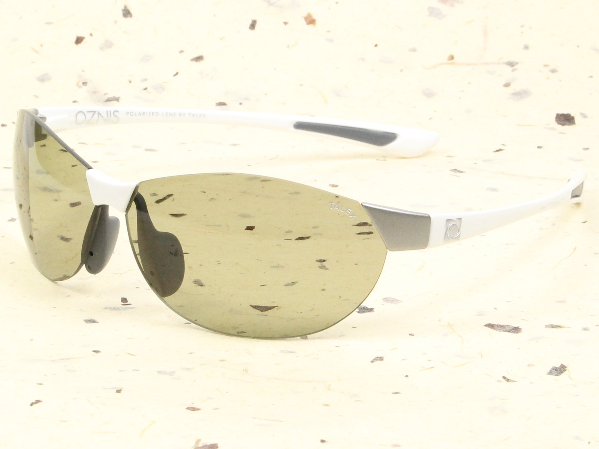 OZNIS FLAT10（オズニス・フラット10） | 老眼対策メガネと度付