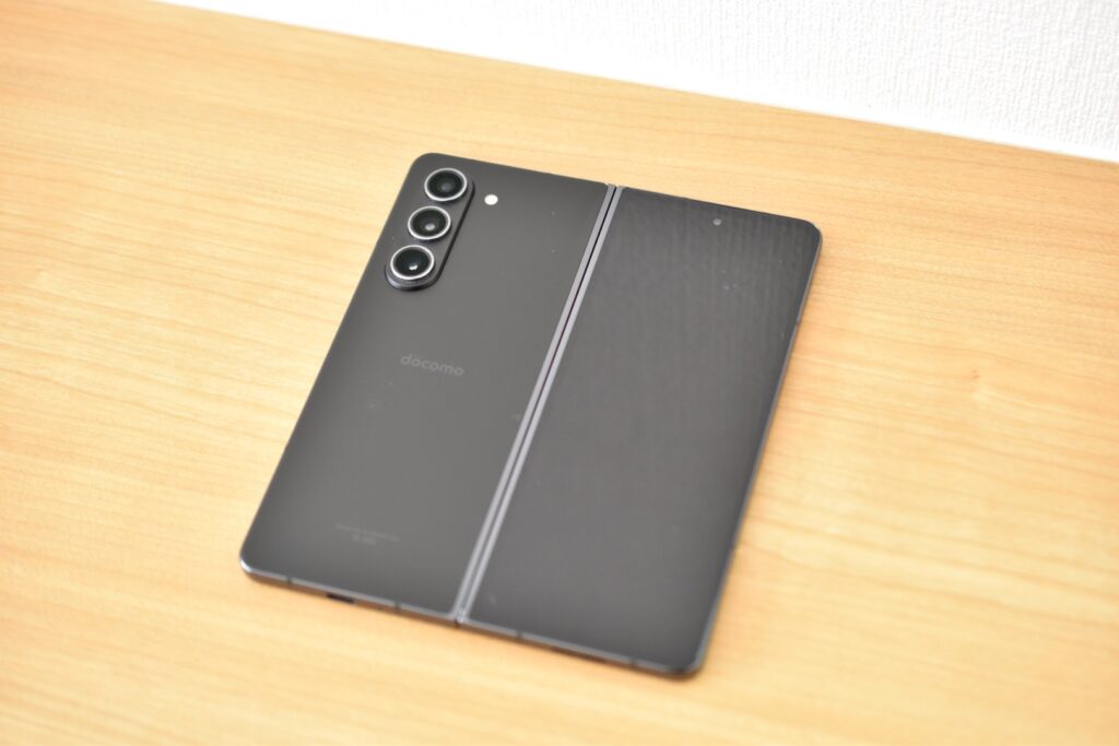 最新折りたたみスマホGalaxy Z Fold5の開封レビュー