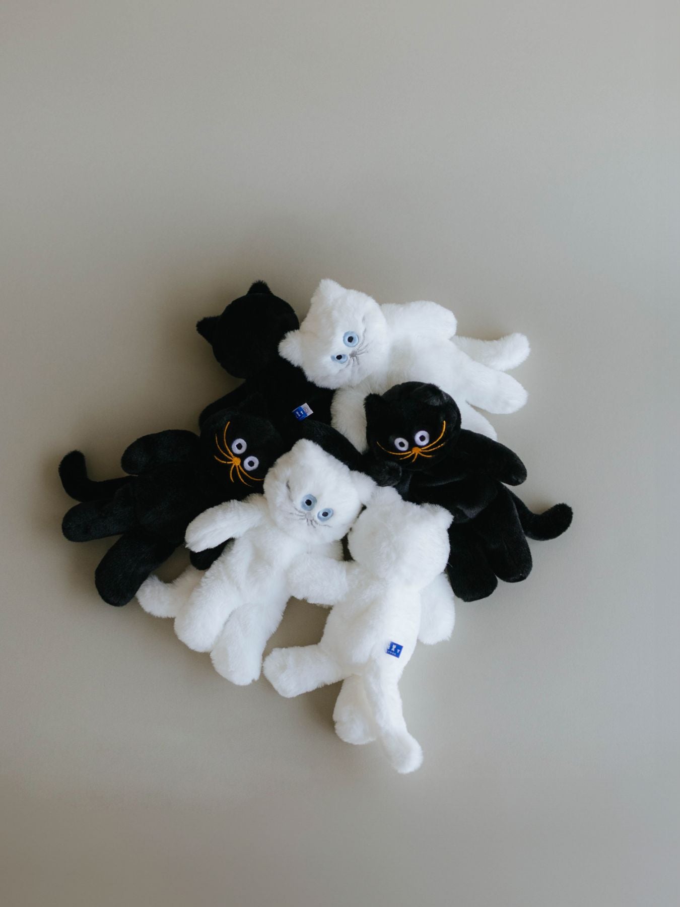 umao ねこ ぬいぐるみ｜オブジェ・ぬいぐるみ｜オルネ ド フォイユ公式