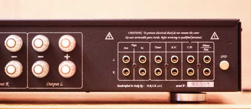 Unison Researchのプリメインアンプ、Unico Pの中古品のご紹介です。