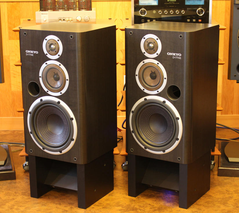 ONKYOのスピーカー、D-77NE (ペア)のご紹介です。