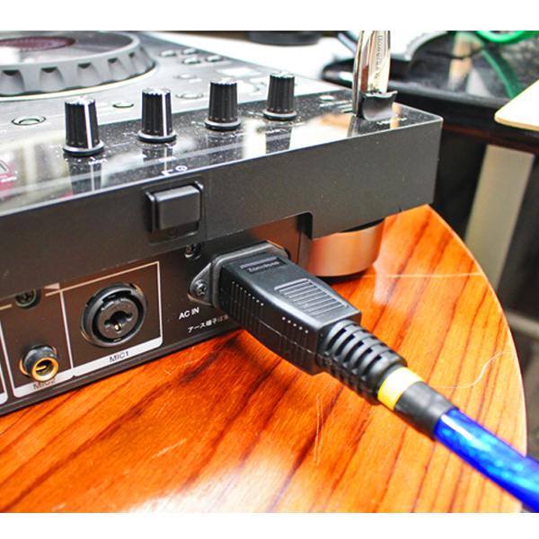 高品質な電源ケーブルZONOTONEの6N2P-3.0 Meisterです！