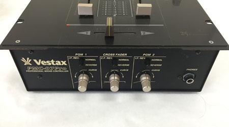 中古品】Vestax/DJミキサー/Pmc07Proブラック☆イノフェーダー付き -DJ