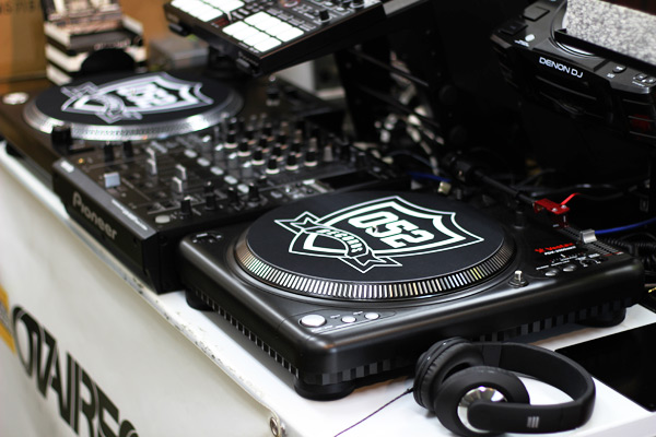 限定生産！】スリップマット / Dr. SUZUKI/WCC 052 RECORDS(2枚入) 厚