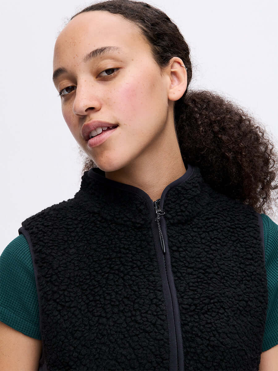 Candy Fleece Vest – Black | Outdoor Voices
