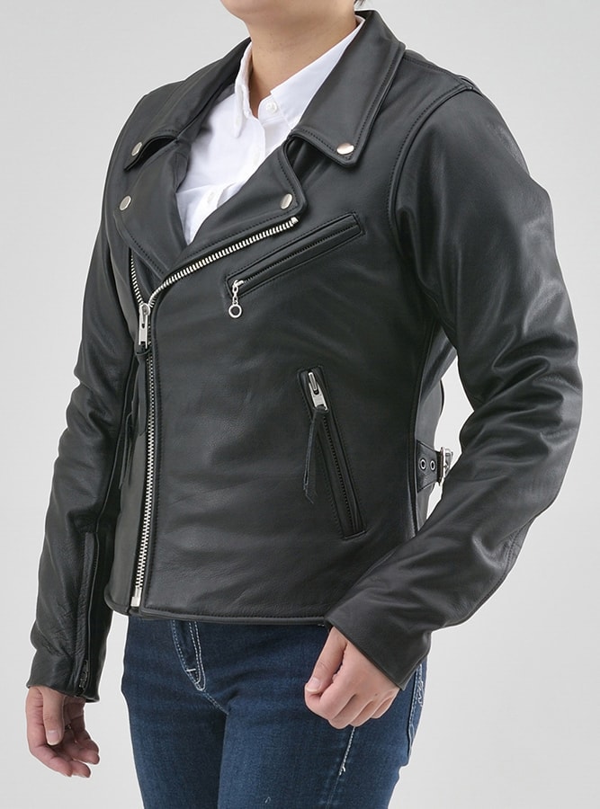 スタイルアップ効果絶大でしっかり暖かい“デイトナレザース”からNEW