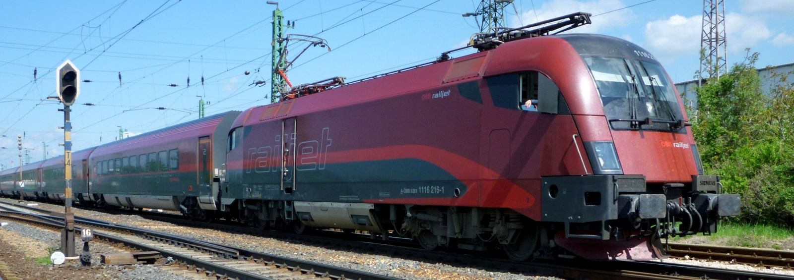 loco-info.com - Siemens Mobility ES64U2 and ES64U4