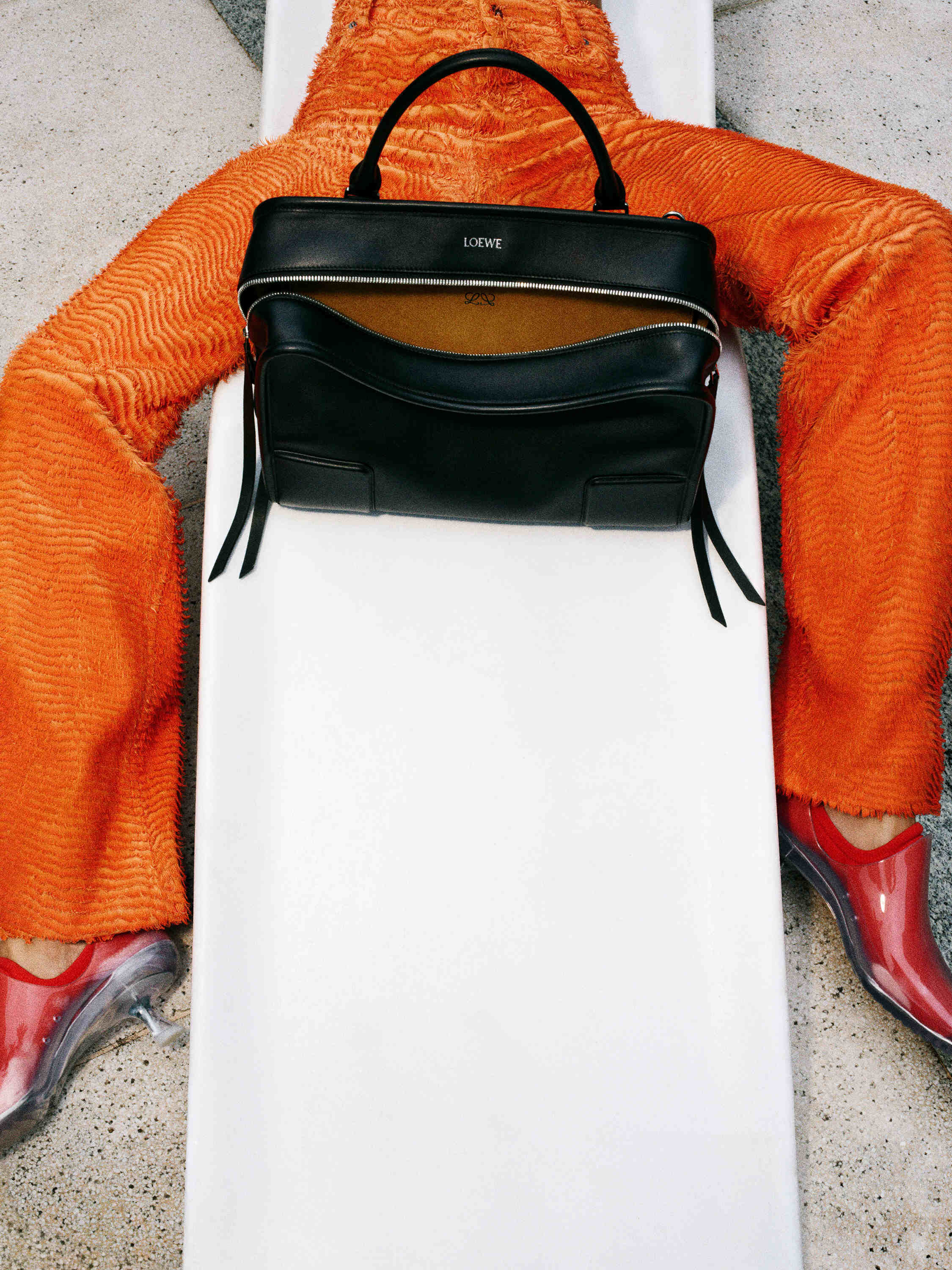 ロエベ公式オンラインストア｜LOEWE - LOEWE Japan official website