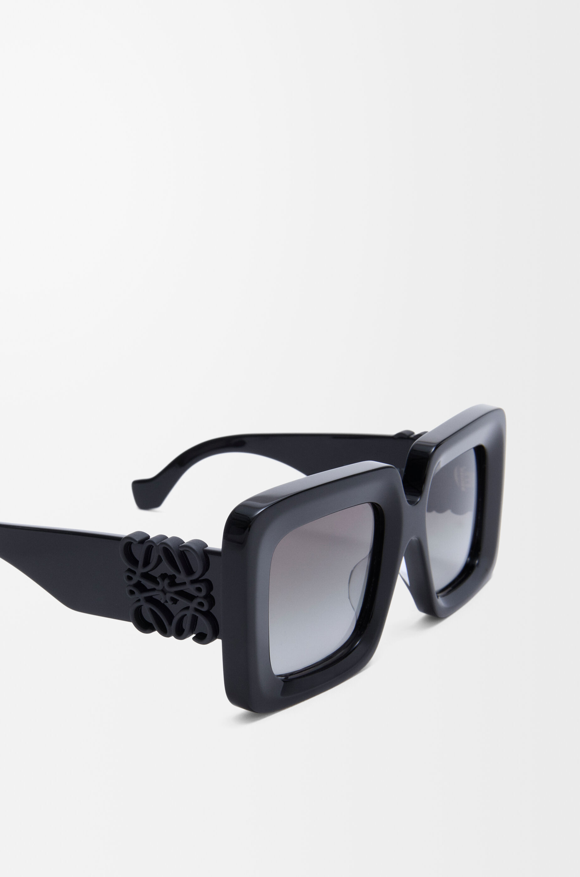 スクエア マキシ アナグラム サングラス ブラック - LOEWE Japan