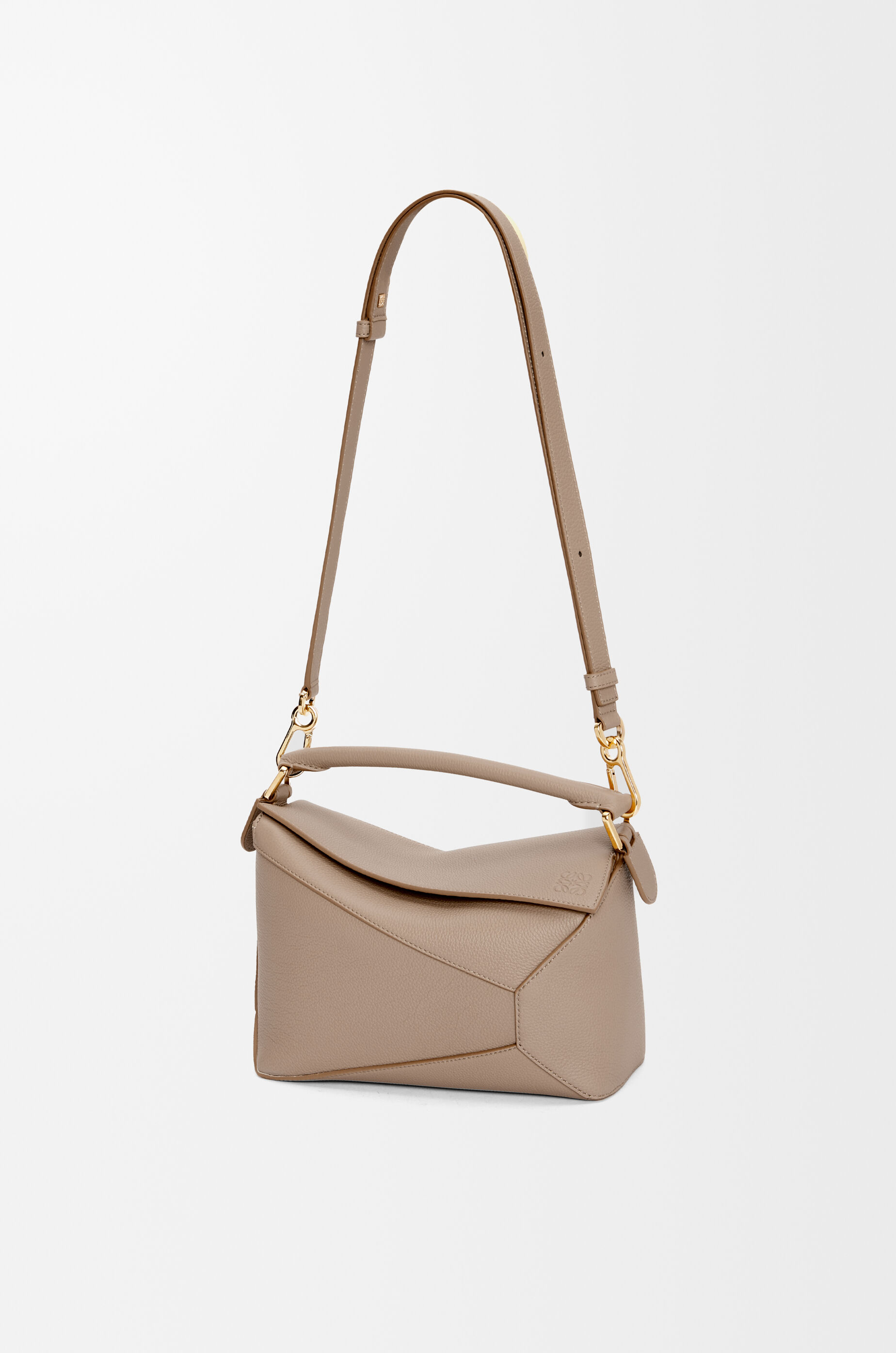 パズルバッグ スモール（ソフトグレインカーフ） ベージュ - LOEWE