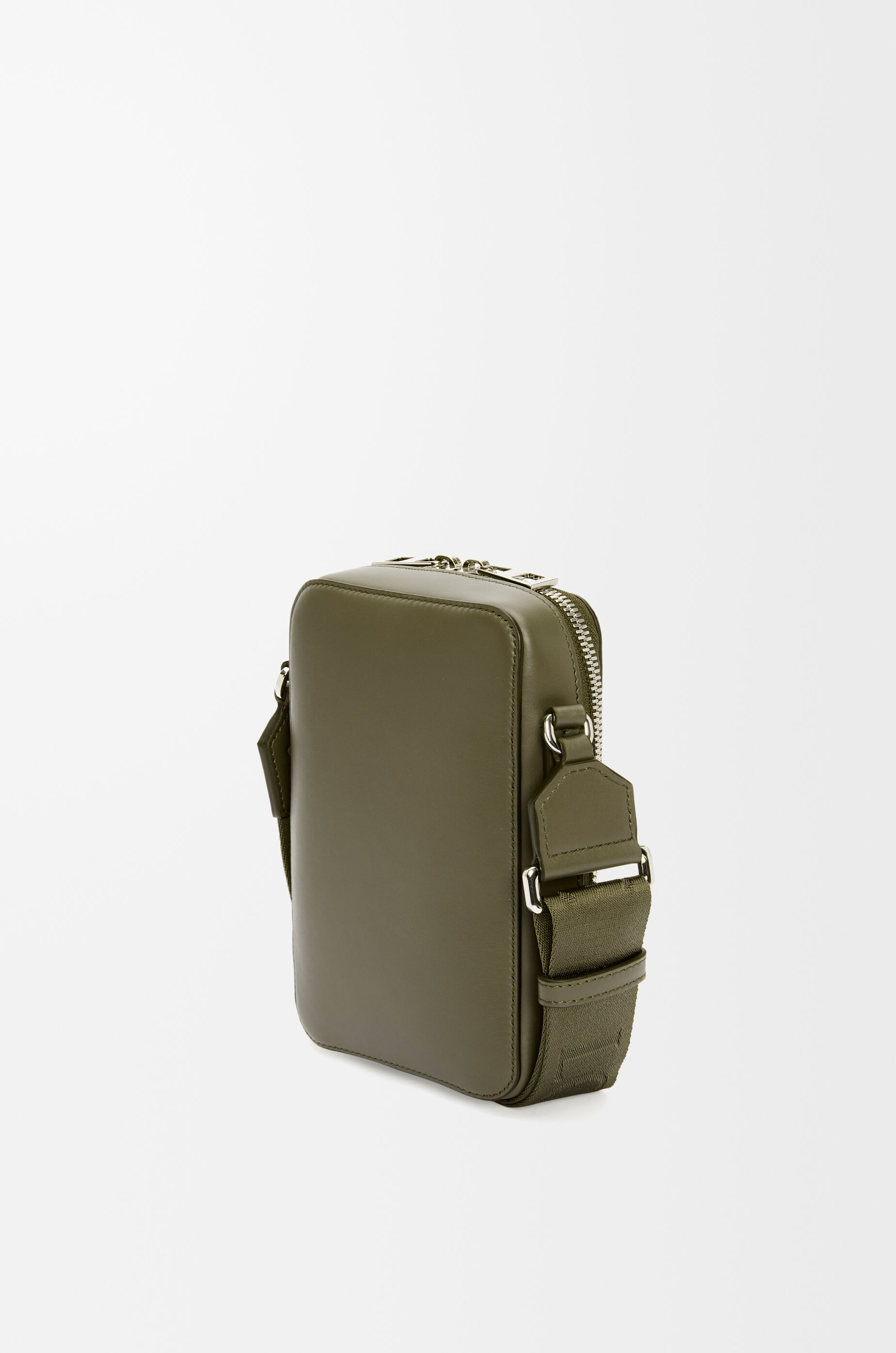 バーティカル クロスボディポケット（サテンカーフ） グリーン - LOEWE