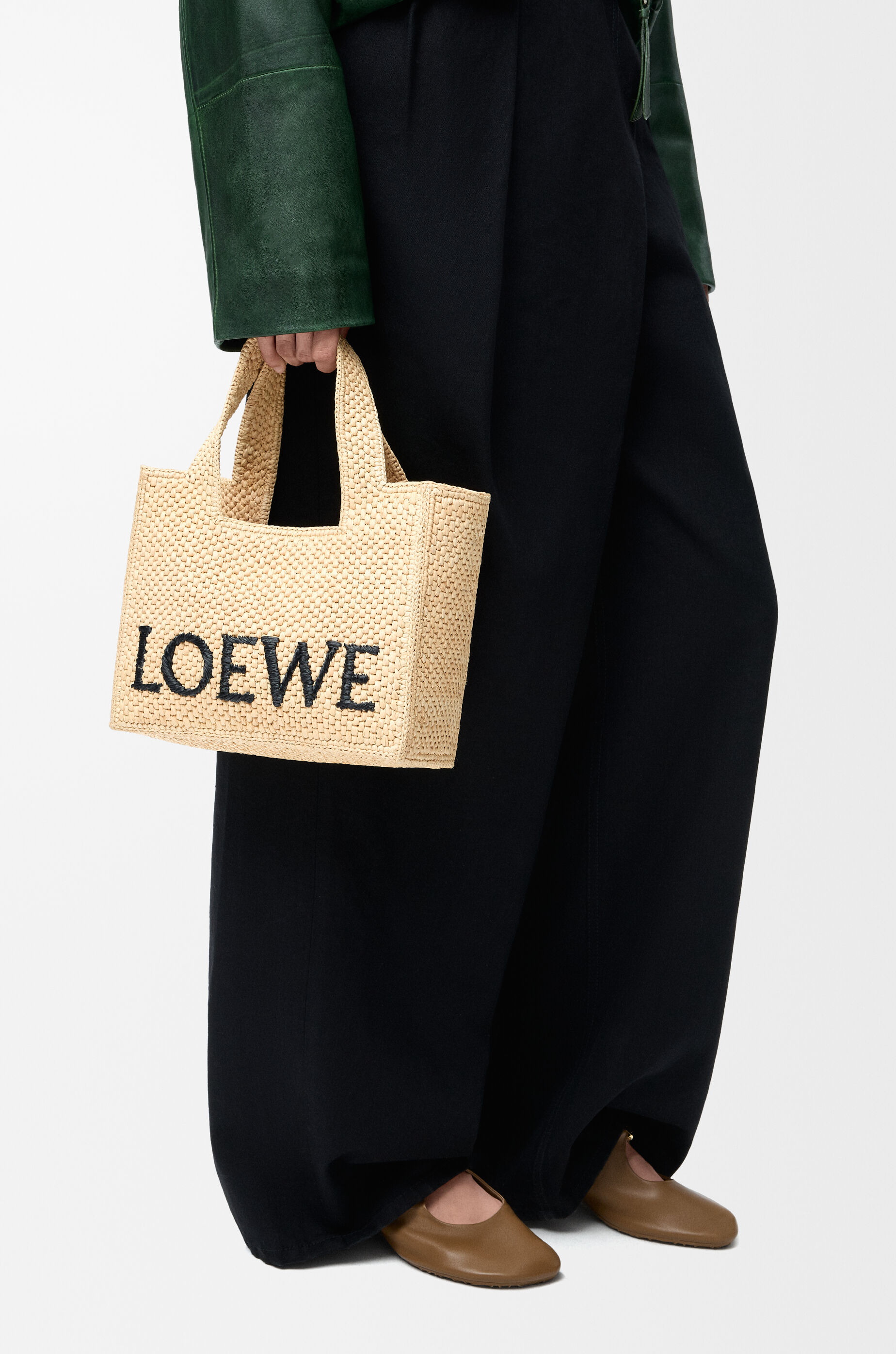 ロエベフォント トート スモール（ラフィア） ベージュ - LOEWE Japan