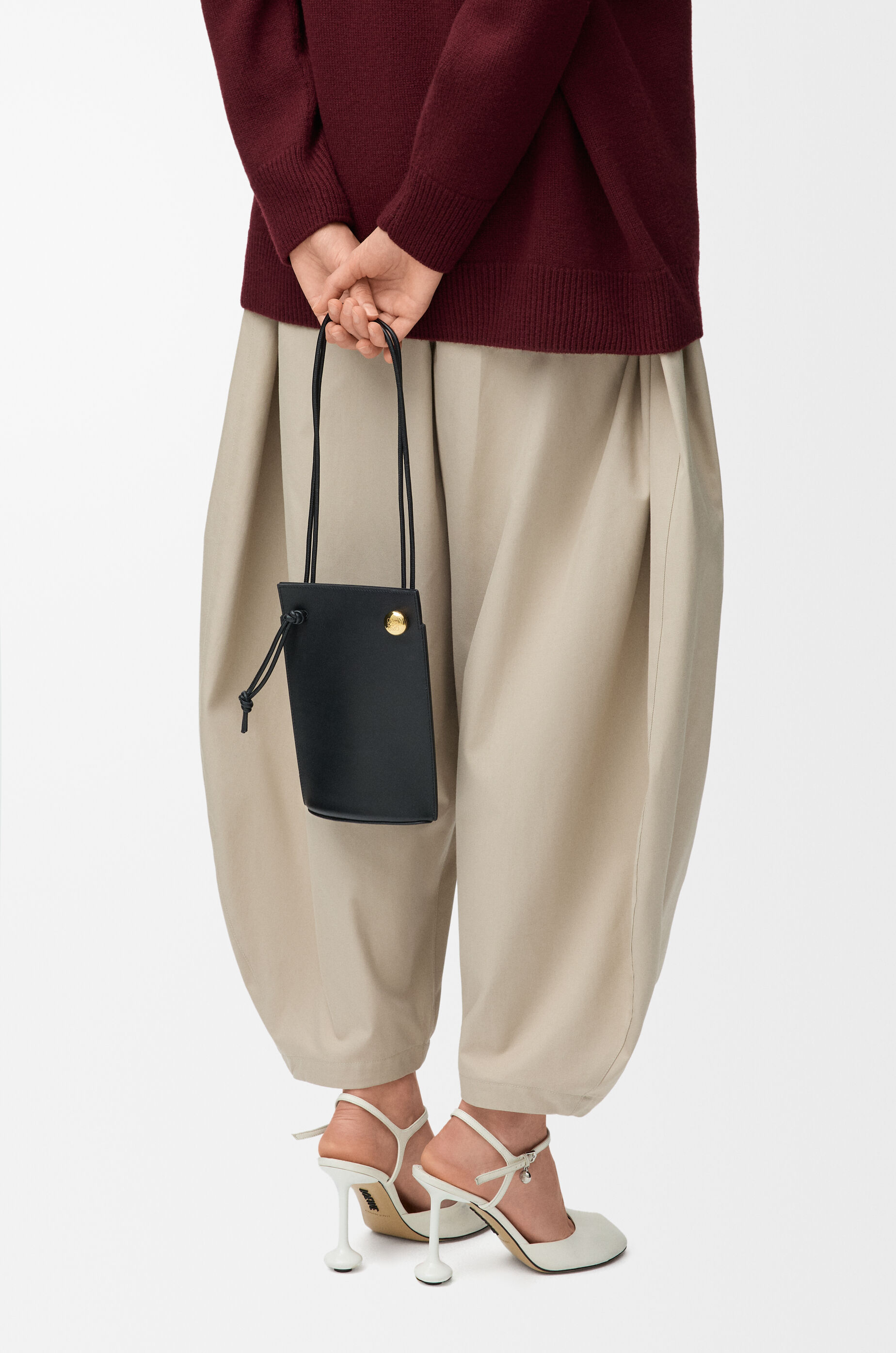 ペブル ダイス ポケット（クラシックカーフ） ブラック - LOEWE Japan