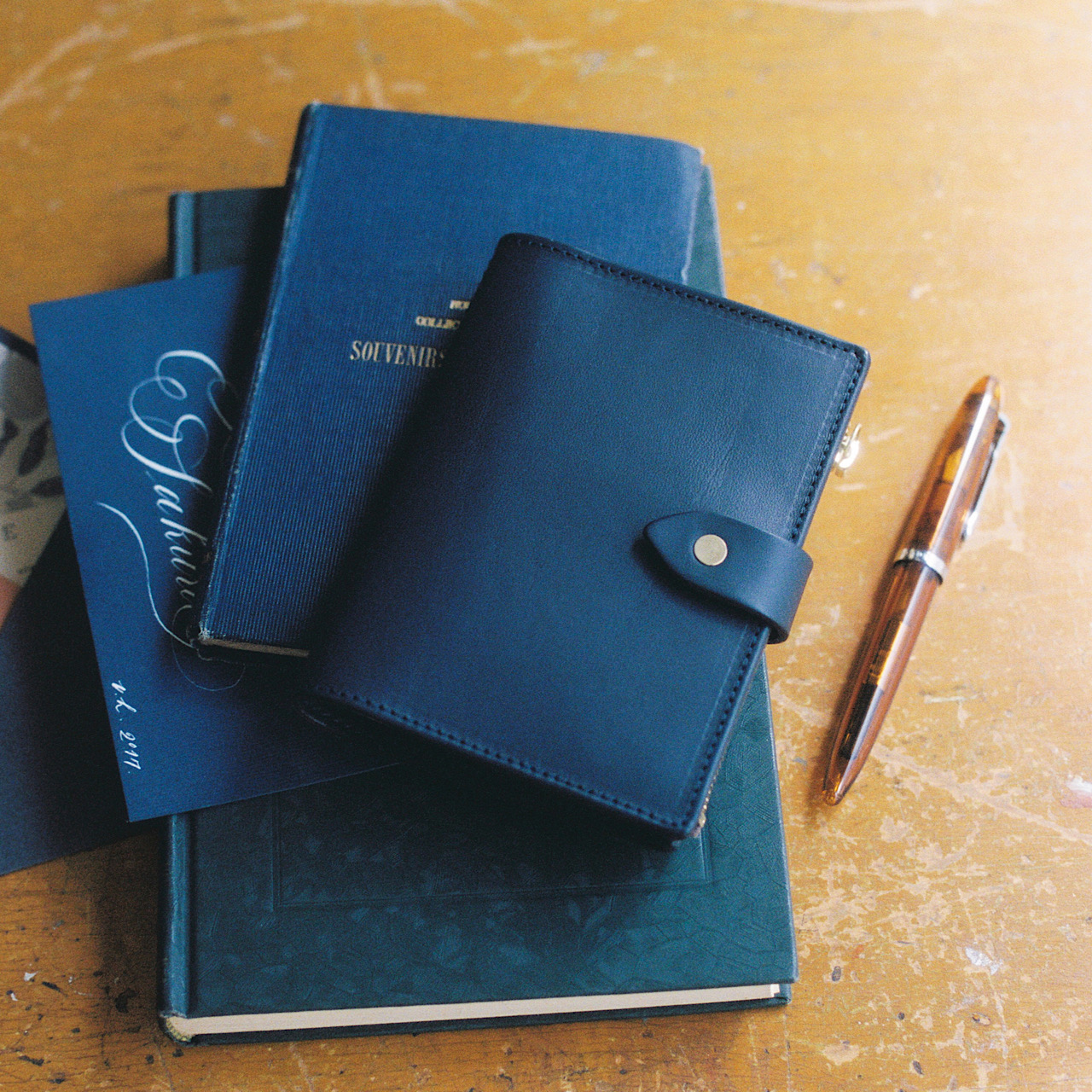 革鞄・レディースハンドバックのLONA(ロナ)公式通販サイト