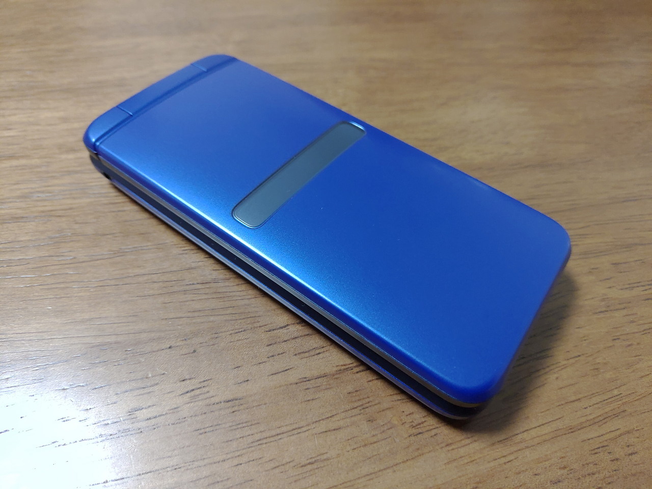 au 4Gケータイ GRATINA KYF39が無料！ – auオンラインショップで初代