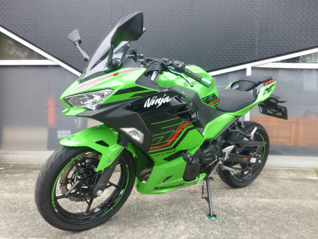 カワサキ Ninja400 (EX400L) 2023年 グリーン 中古車 バイク