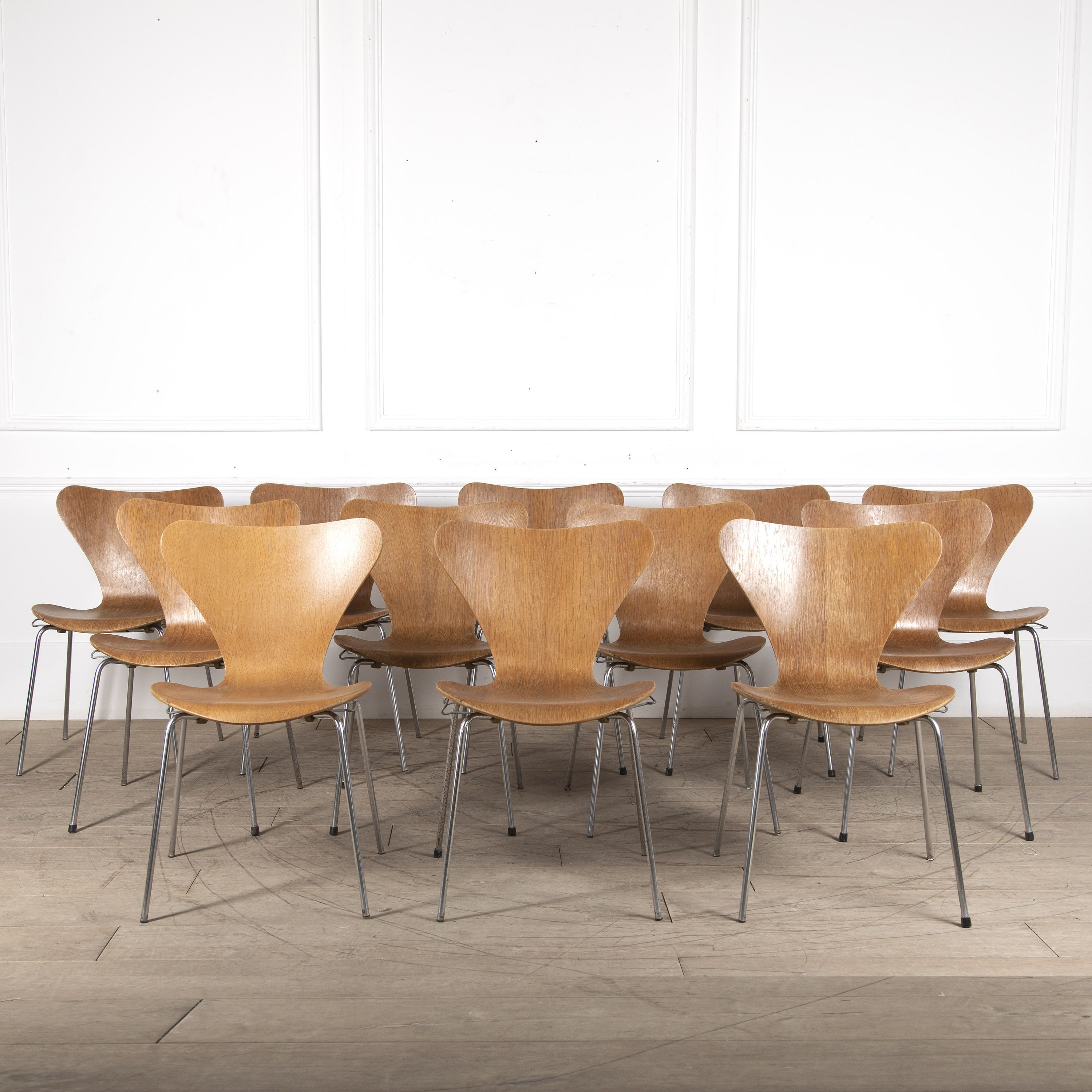 Set of Twelve Arne Jacobsen Chairs by Fritz Hansen - CD5022077