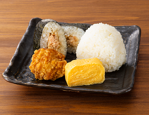 おにぎりおかずセット(北海道さけ・塩にぎり)｜ローソン公式サイト