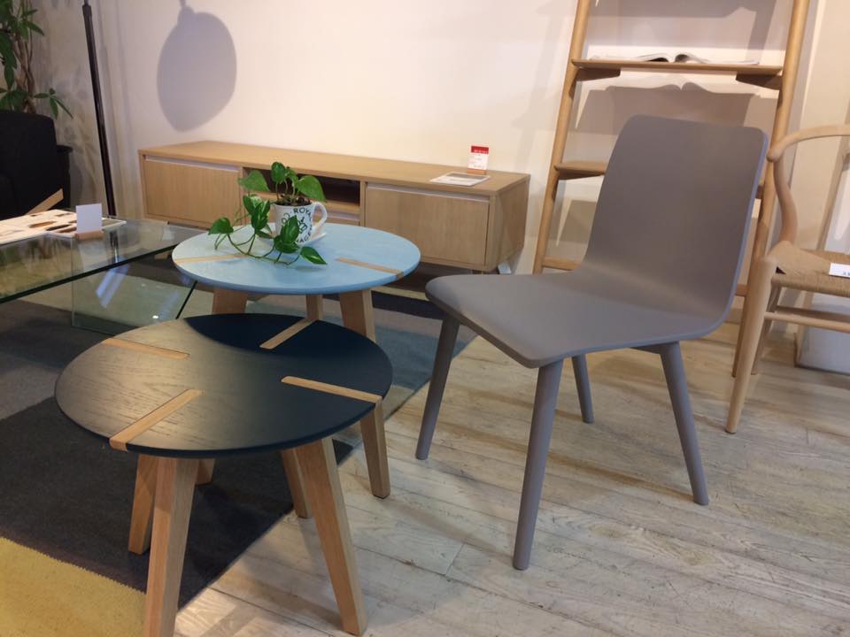 モーダエンカーサ】マルチに活躍するサイドテーブルで、より快適なお家