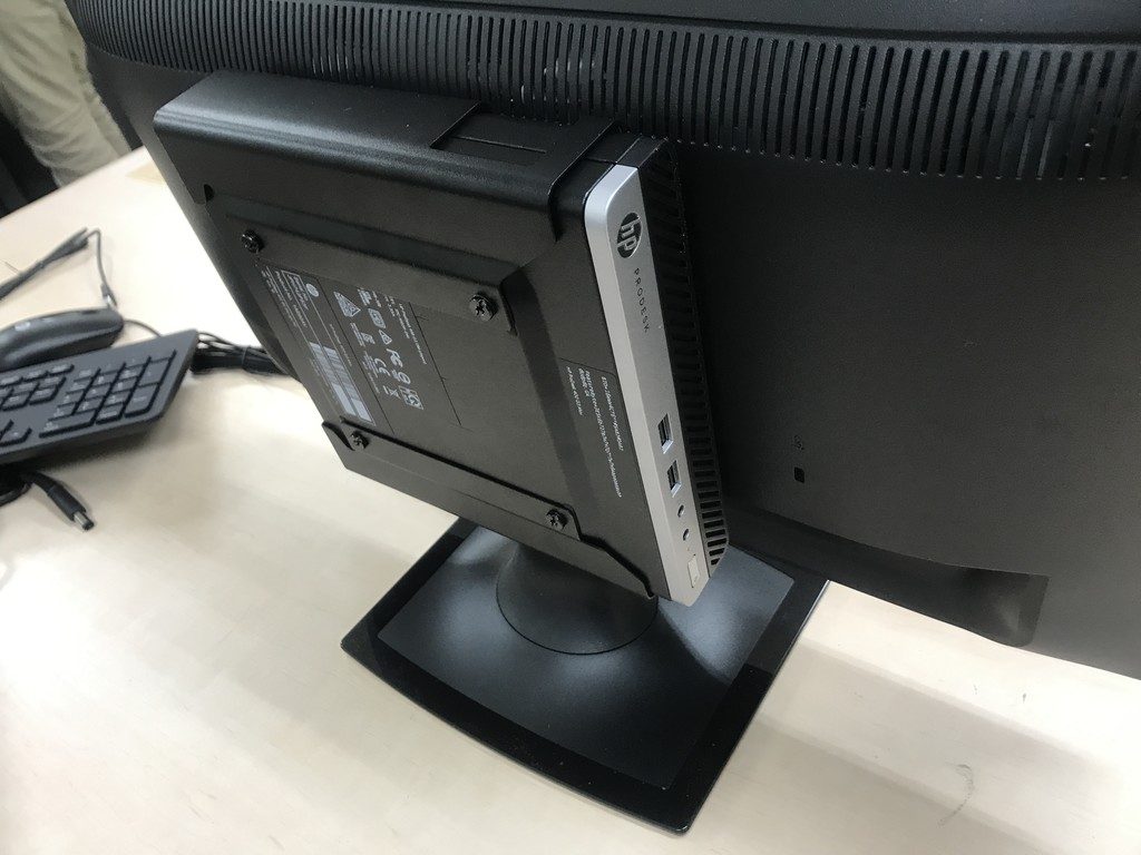 HP VESA ジャケットが DELL のモニタで使えない備忘録 | hyt adversaria