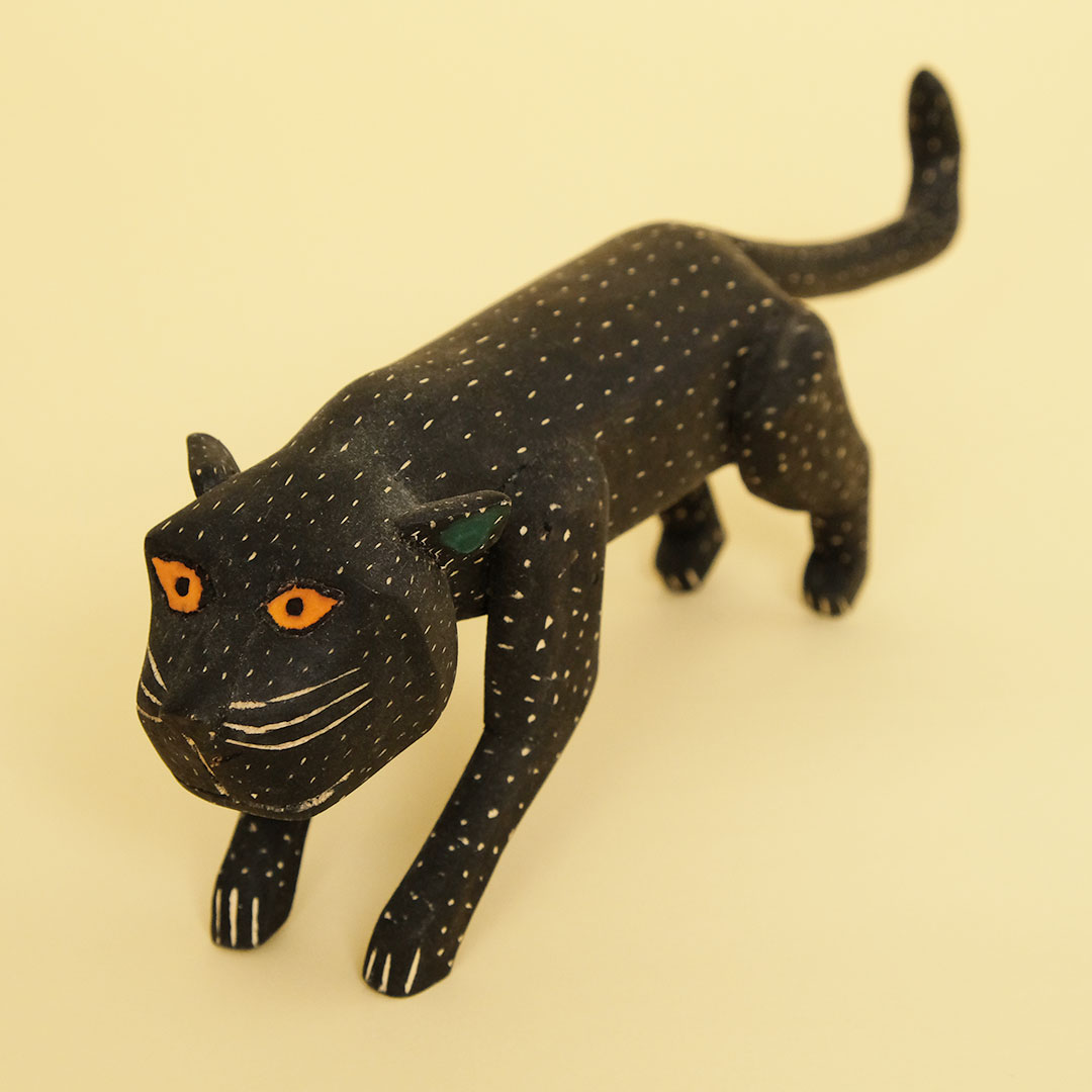 黒豹（木彫 置物）- LABRAVA [メキシコ 民芸 フォークアート 雑貨]