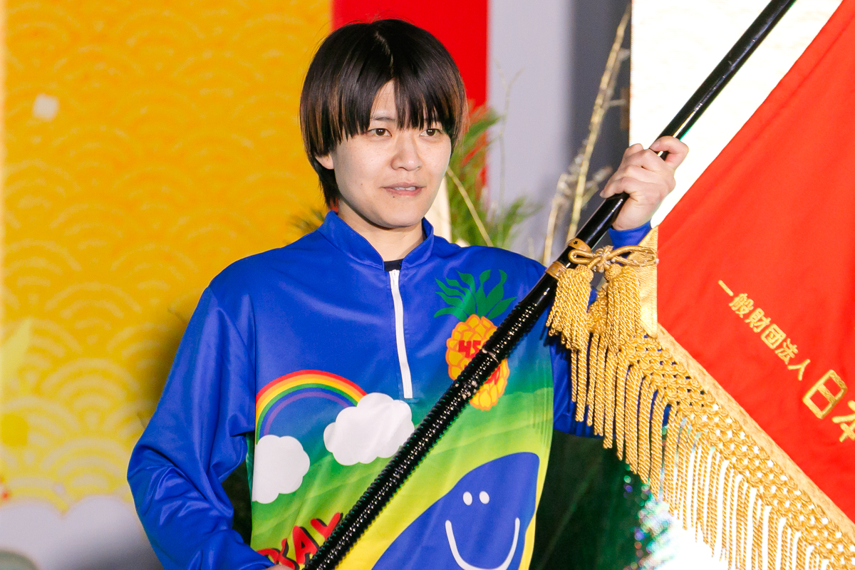 み*。様 超激レア クイーンズクライマックス優勝 ボートレーサー 遠藤