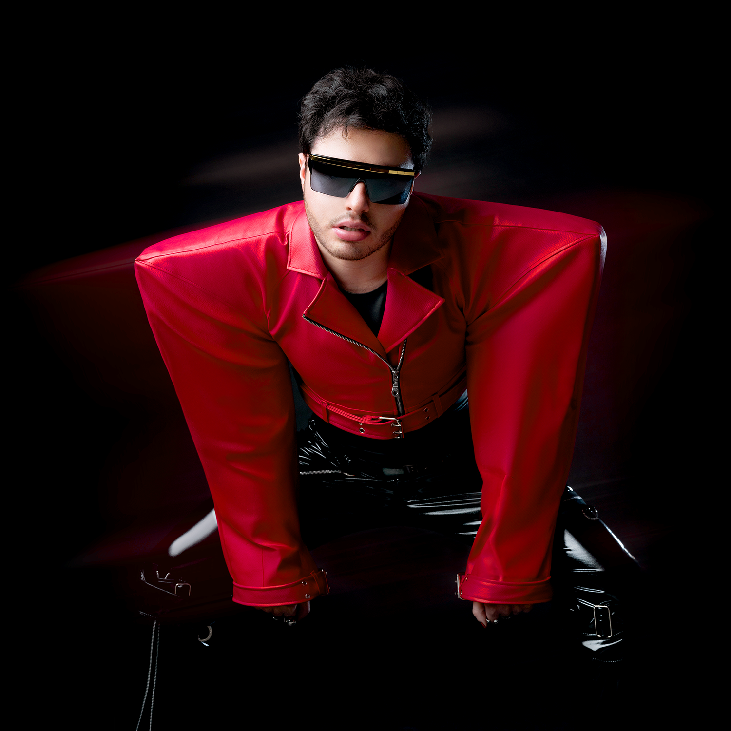 LADYGUNN – Navigating Artistic Freedom with MkX and his single