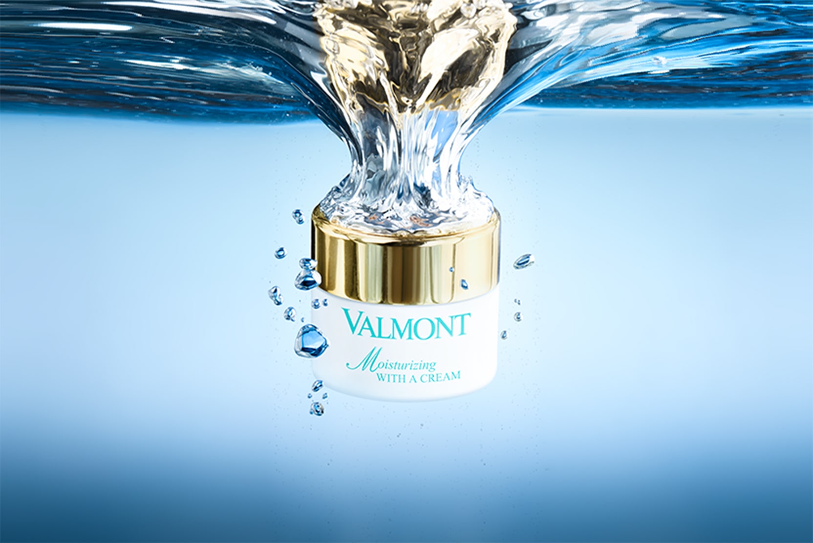 Moisturizing with a Cream - Valmont