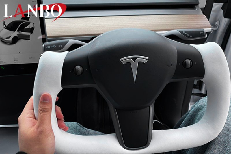 LANBO ヨークデザイン ステアリング テスラ model-Y 2021.9－