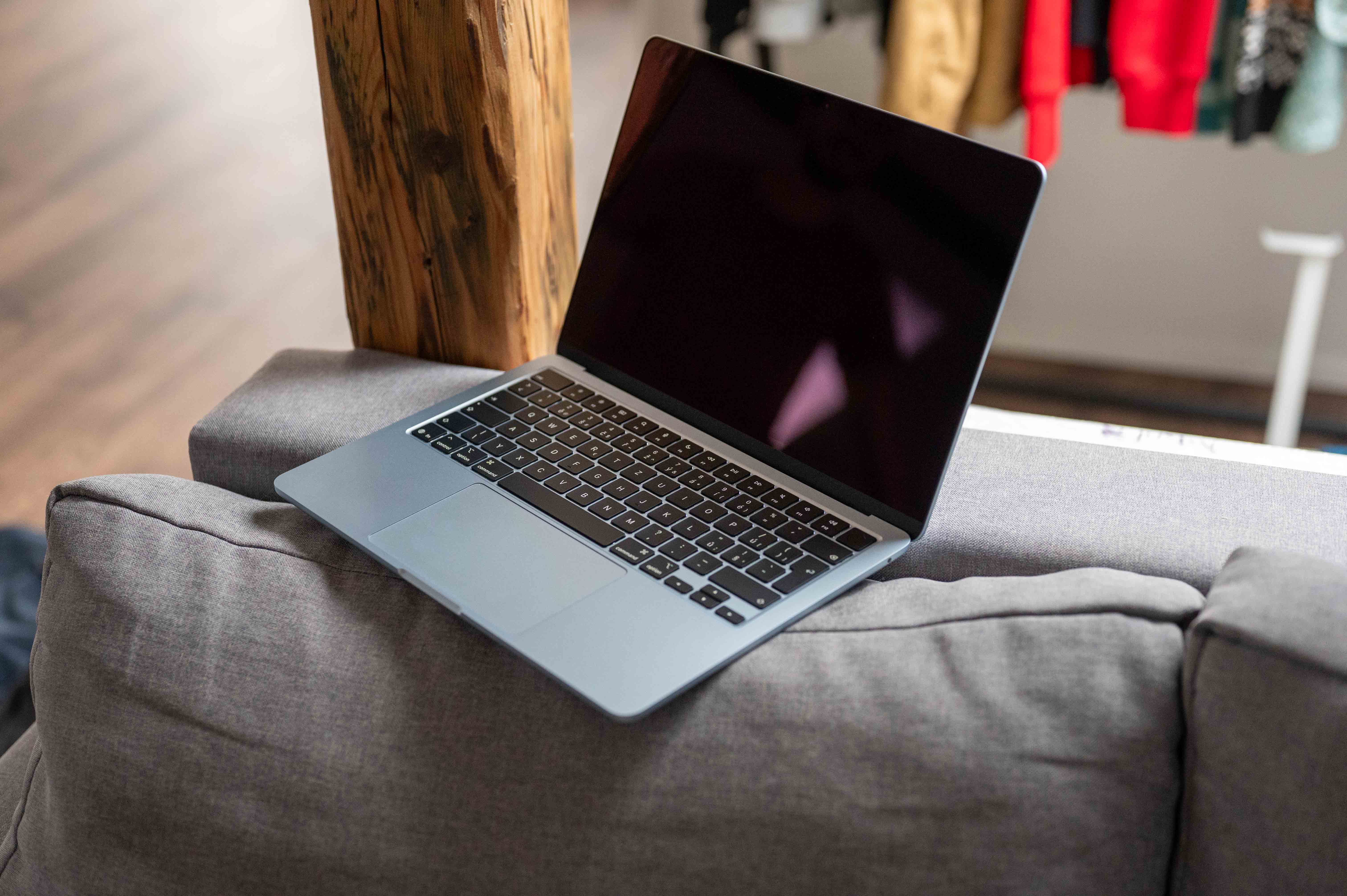 レビュー MacBook Air M4: 今買える最高のノートパソコン – Letem