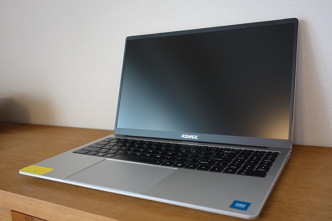 4万円で薄型 高コスパノートPC、ACEMAGIC AX15 レビュー