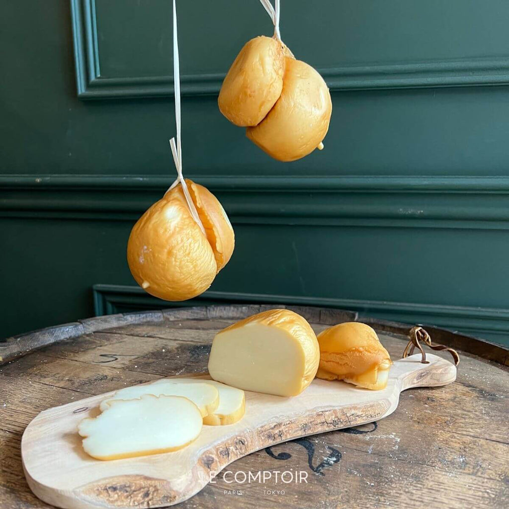 スカモルツァアフミカータ • Scamorza Affumicata • チーズとワイン