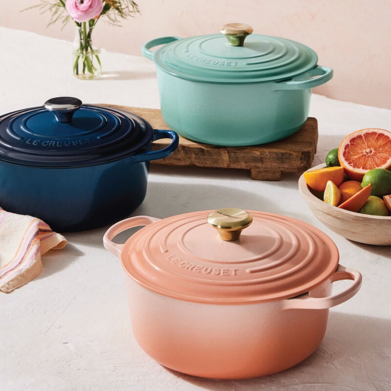 Signature Round Dutch Oven | Le Creuset®