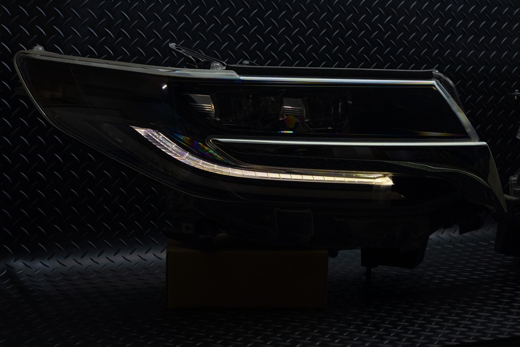 30系アルファード後期 2眼ヘッドライト シーケンシャルウインカーLED