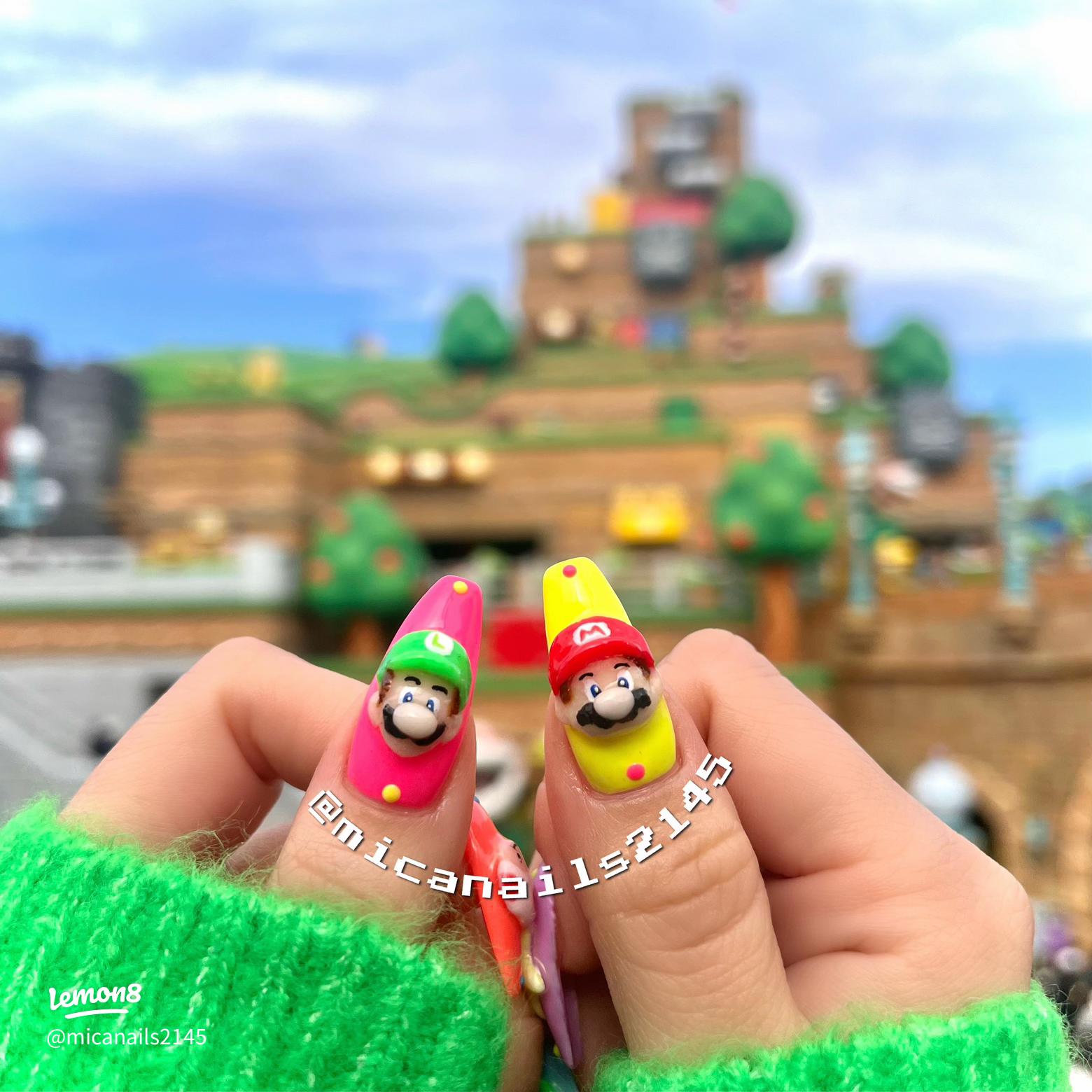 ユニバネイルで楽しむ！スーパーマリオの色彩豊かなネイルデザイン