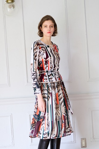 再値下げ】ワンピース F52G306401｜レオナール 公式オンラインショップ