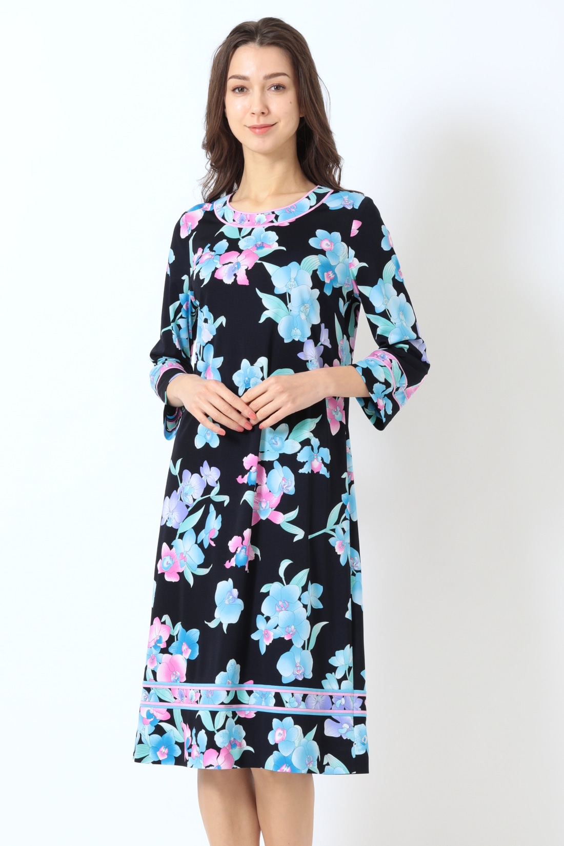 ワンピース F62F301500｜レオナール 公式オンラインショップ