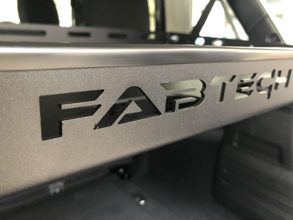 JLラングラー】ファブテックのカーゴラックで積載力UP！ | 小さなランプ