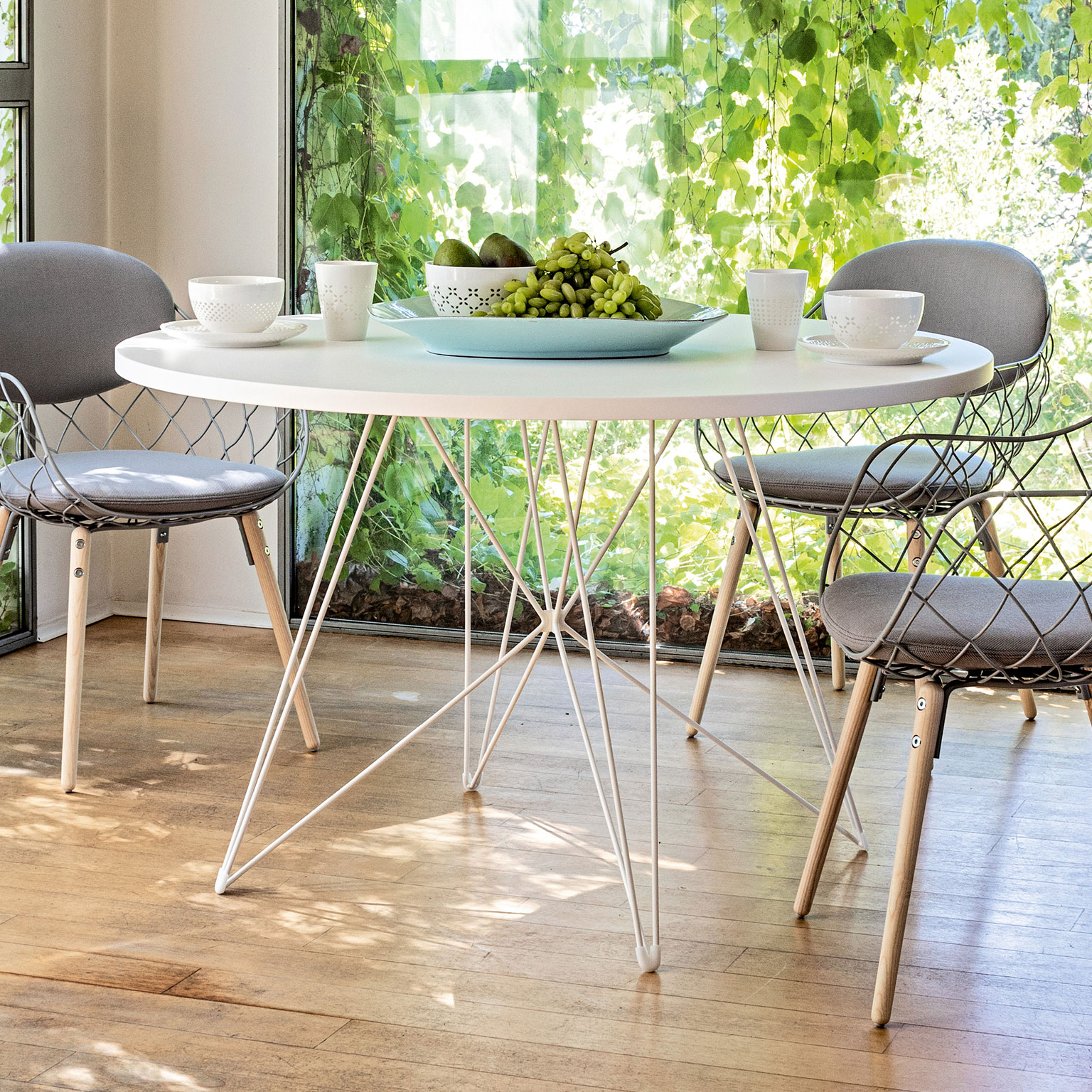 MAGIS（マジス）XZ3 Tavolo テーブル ラウンド Φ120 ホワイト×ホワイト