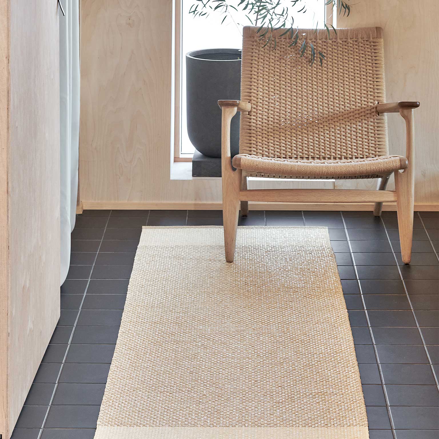 pappelina（パペリナ）ラグ EDIT BEIGE 70×200 | LIVING MOTIF｜家具